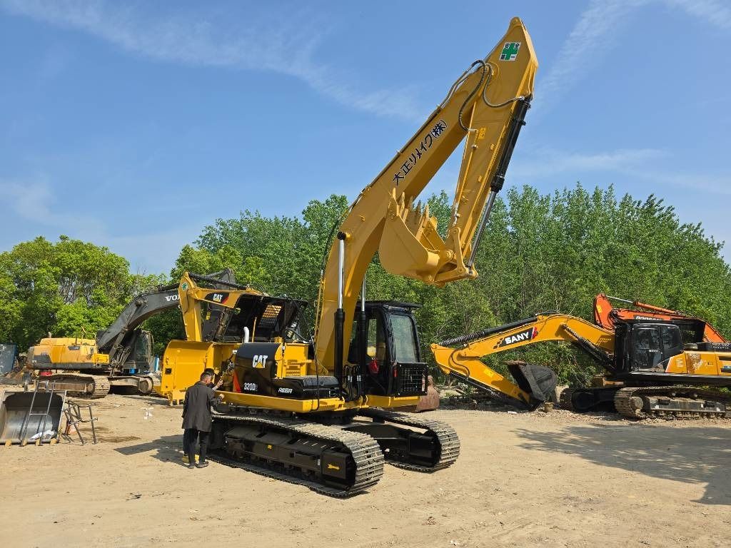 2023 Caterpillar 320D2 Mini Excavator