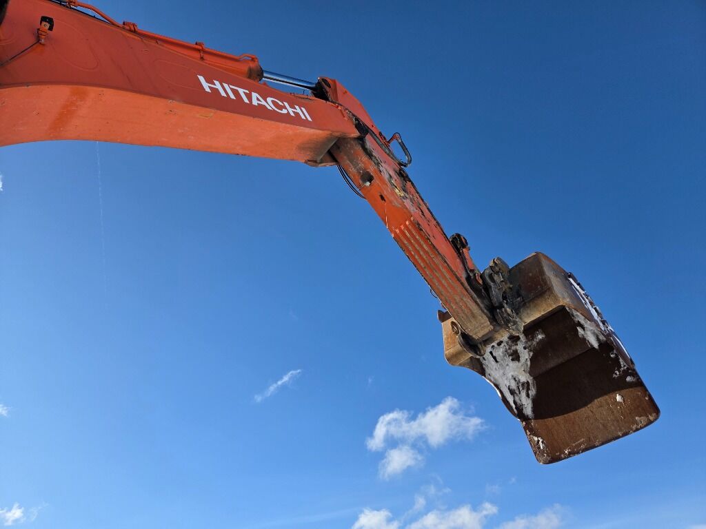 2018 Hitachi ZX690-6 Crawler Excavator