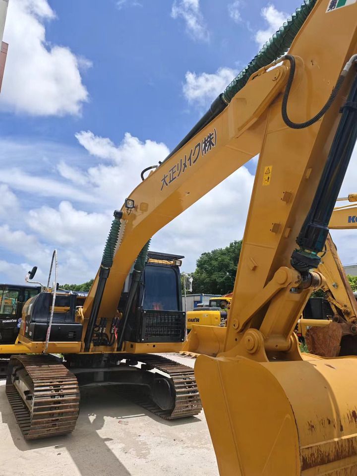2022 Caterpillar 320D Crawler Excavator