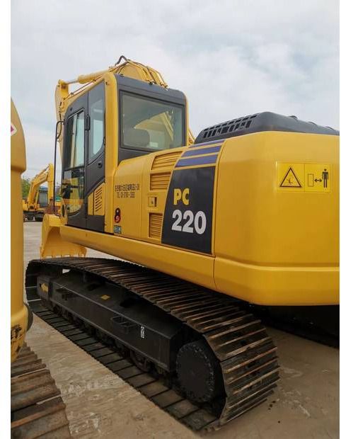 2020 Komatsu PC220-8 Crawler Excavator