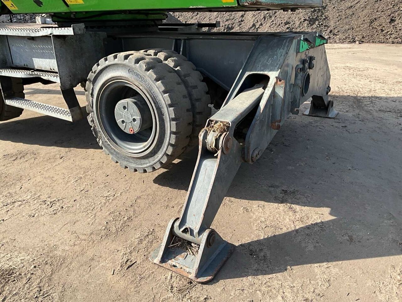 2015 Sennebogen 818 Wheel Excavator