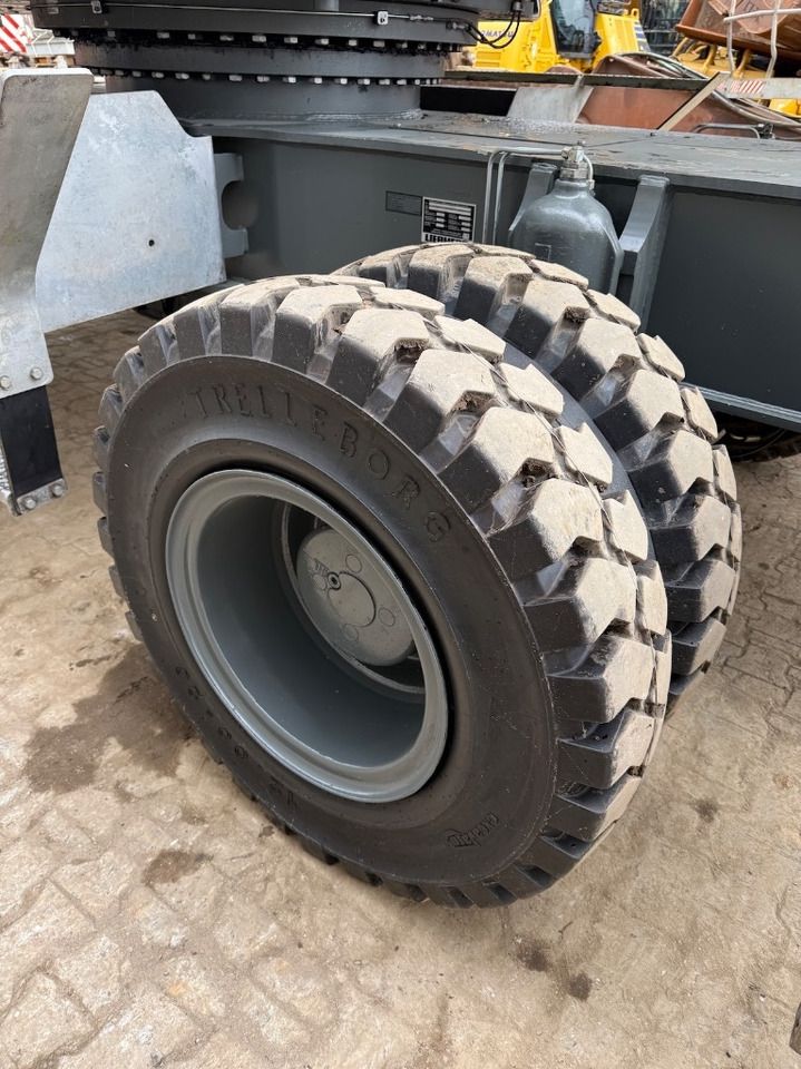 2022 Liebherr LH40 M Material Handler