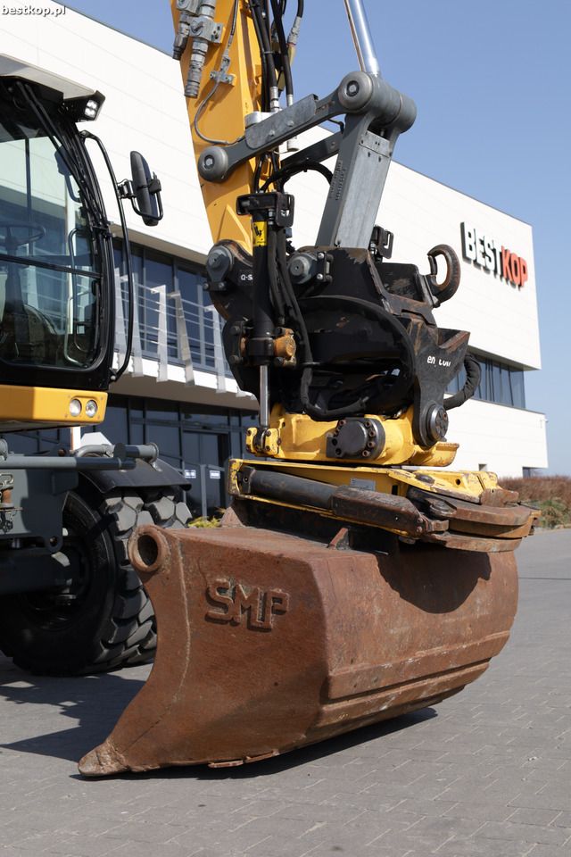 2017 Liebherr A914 LITRONIC Wheel Excavator