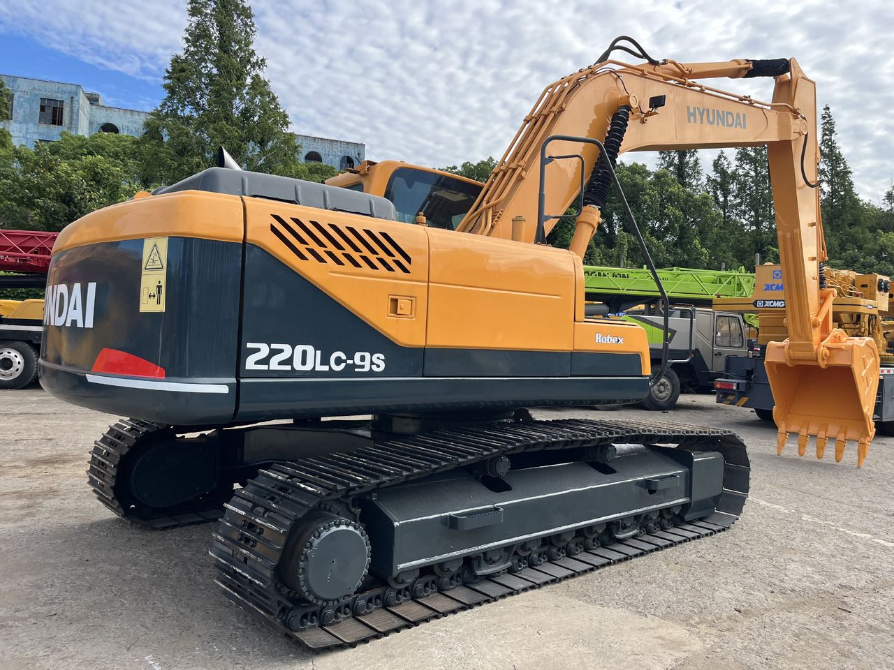 2024 Hyundai R220LC-9S Crawler Excavator