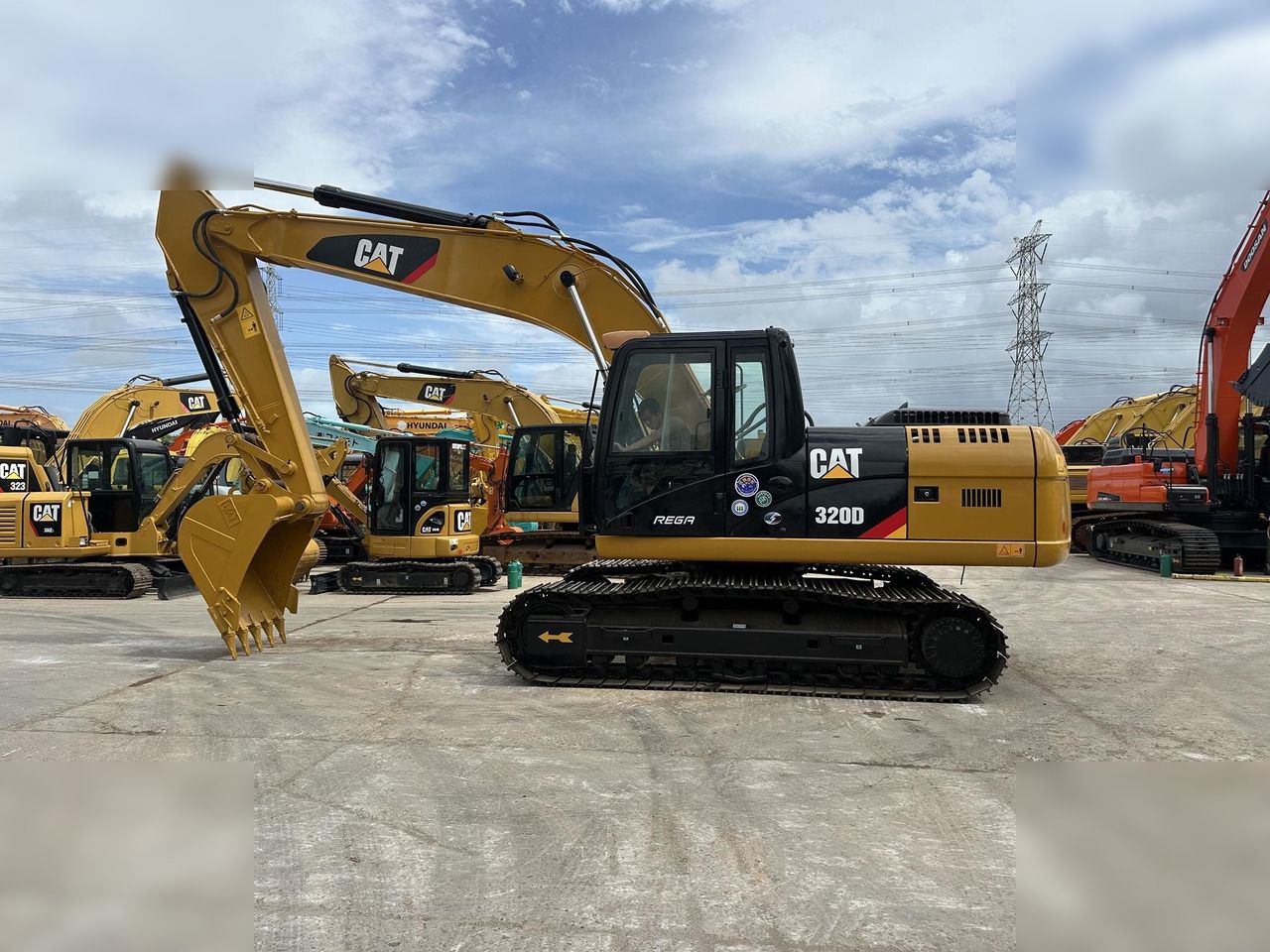 2022 Caterpillar 320D Crawler Excavator