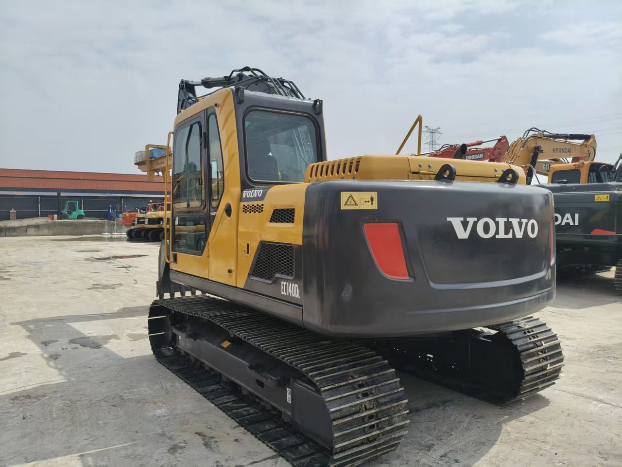 2023 Volvo EC140DL Crawler Excavator