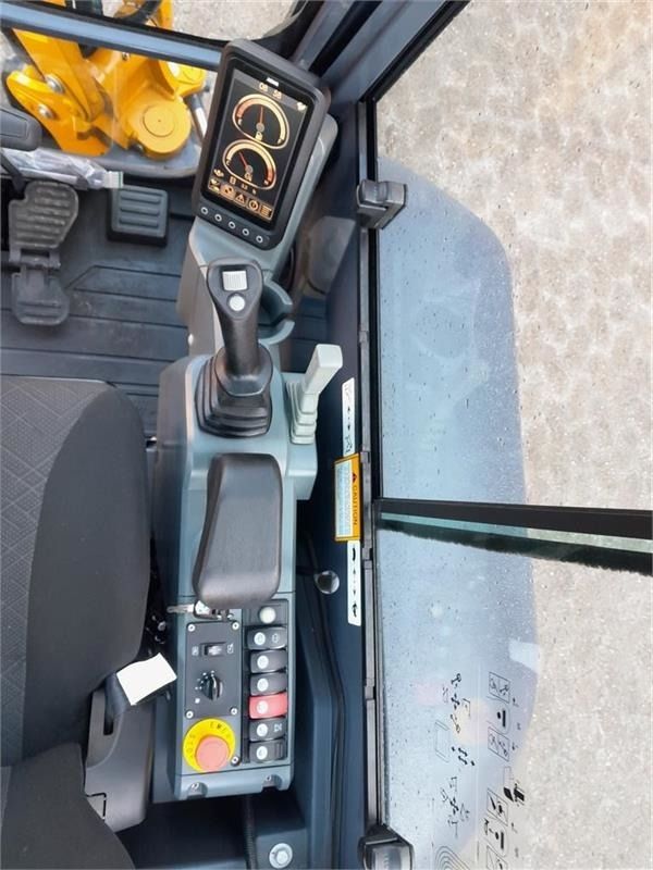 XCMG XE27E Mini Excavator