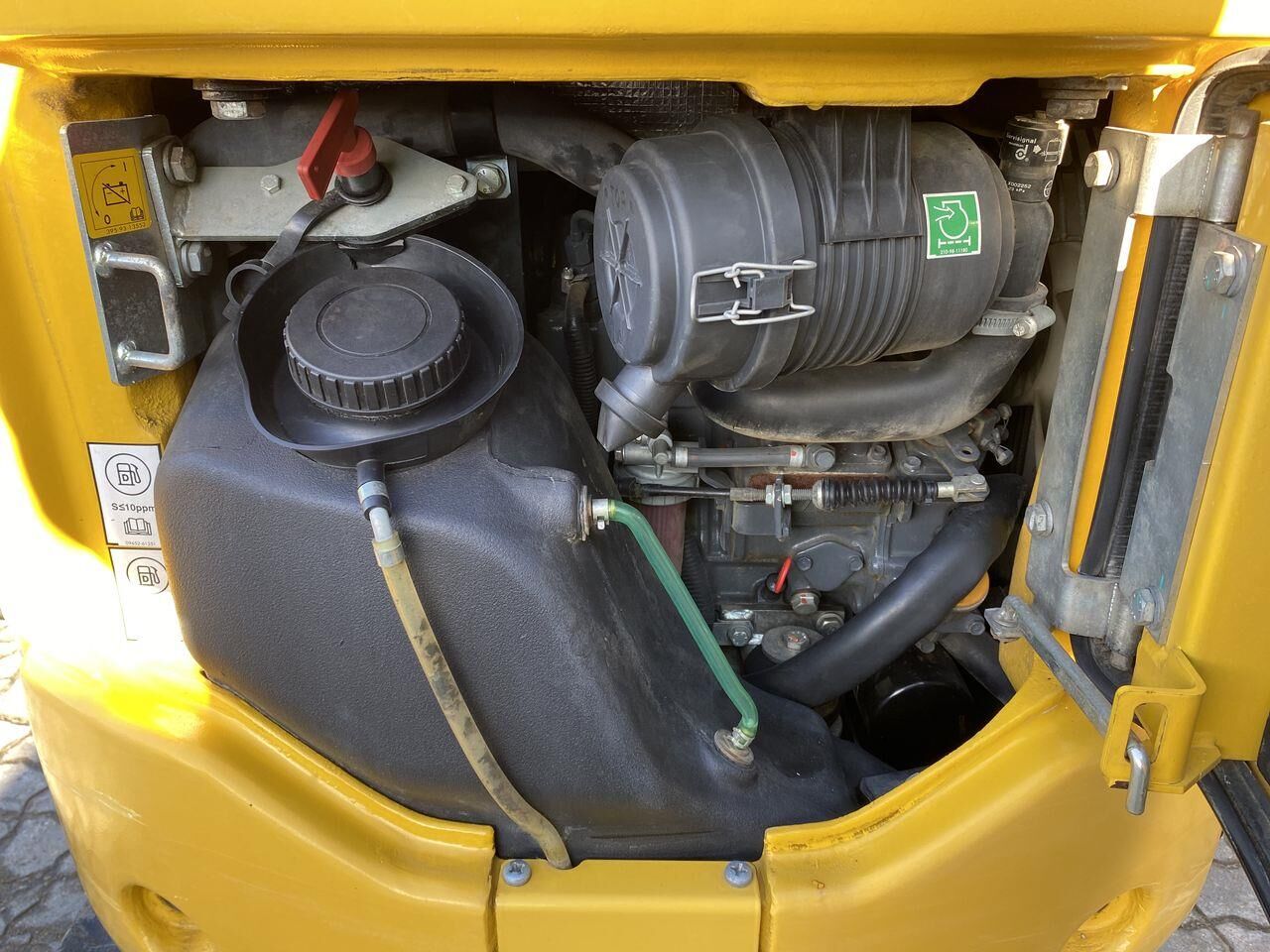 2018 Komatsu PC16R-3HS Mini Excavator