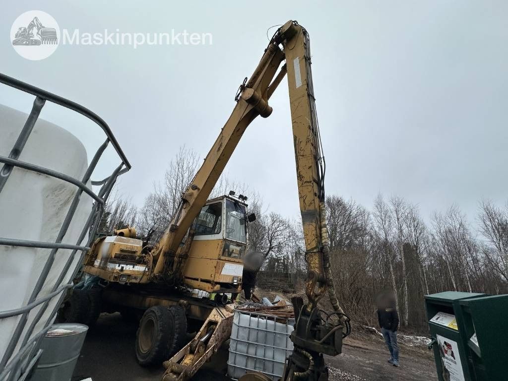 1988 Liebherr A 922 Material Handler