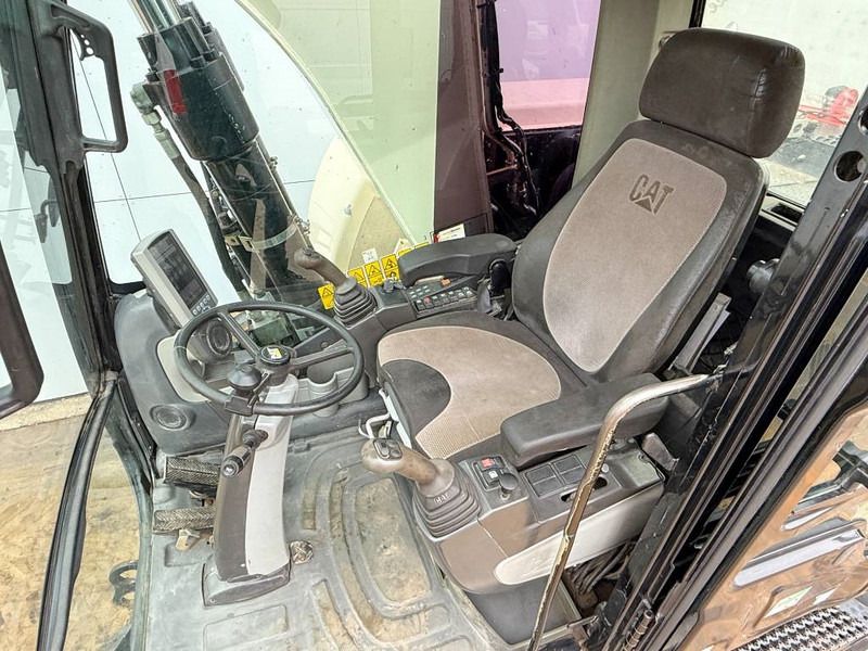 CAT M316D – Quick Coupler / Automatic Greasing (2011)