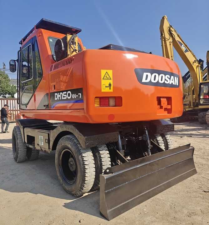 Doosan DH150W-7 Wheel Excavator