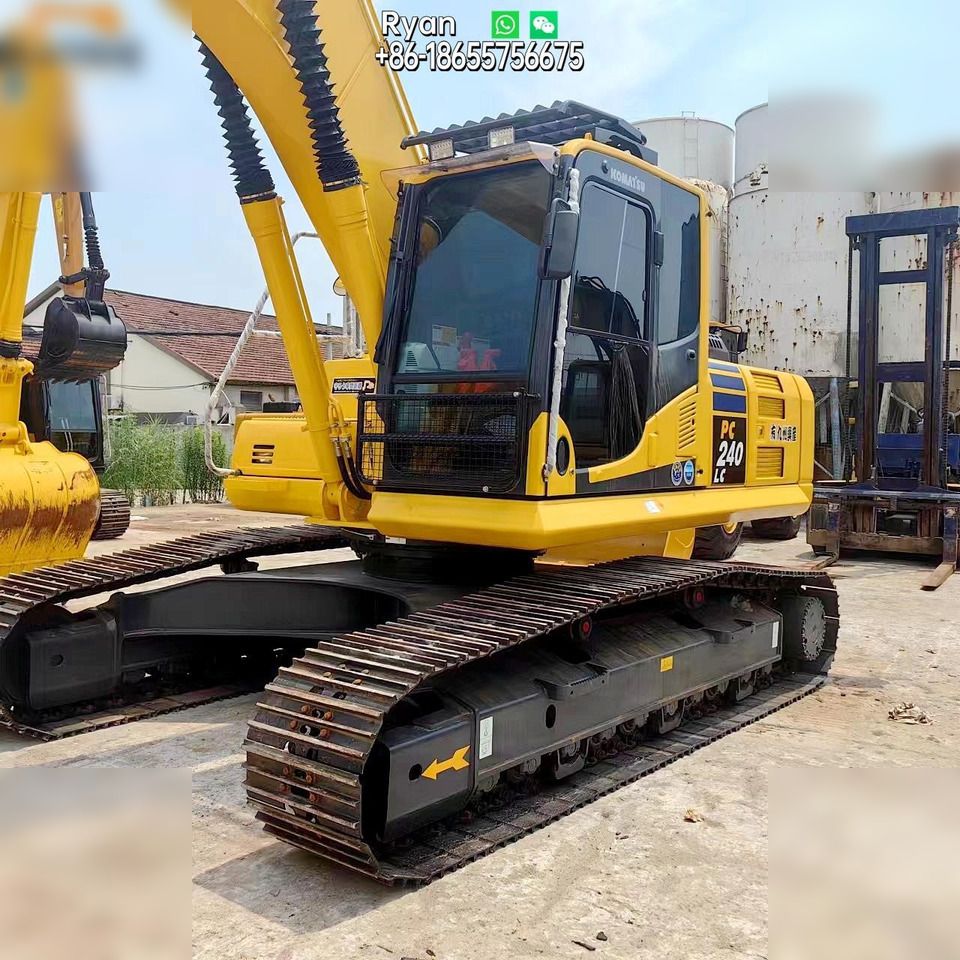 2022 Komatsu PC240LC-8 Crawler Excavator