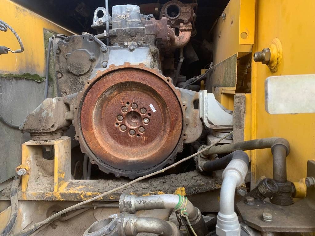2007 New Holland E215B Crawler Excavator