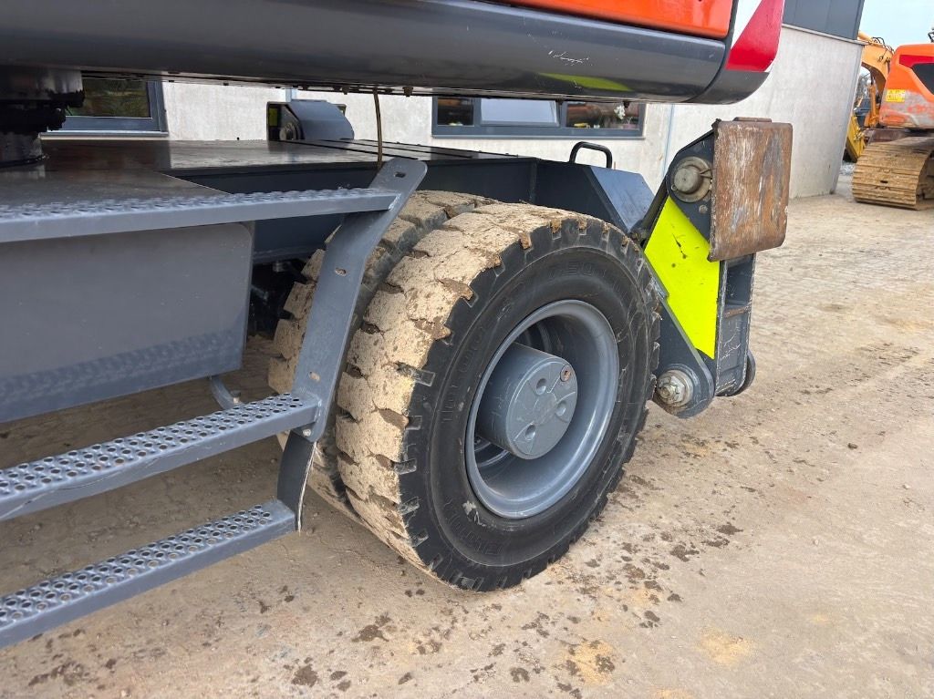 2020 Atlas 250MH Material Handler