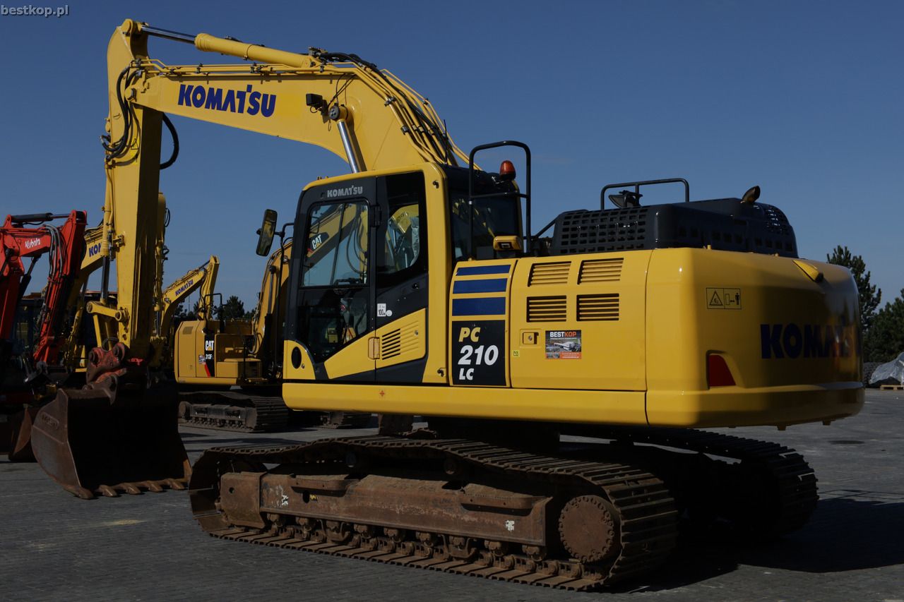 2018 Komatsu PC210LC-11 Crawler Excavator