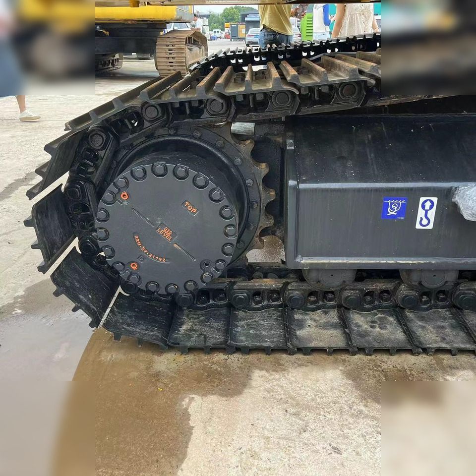2022 Komatsu PC240LC-8 Crawler Excavator