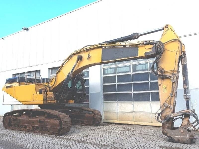 2016 Caterpillar 352F Crawler Excavator