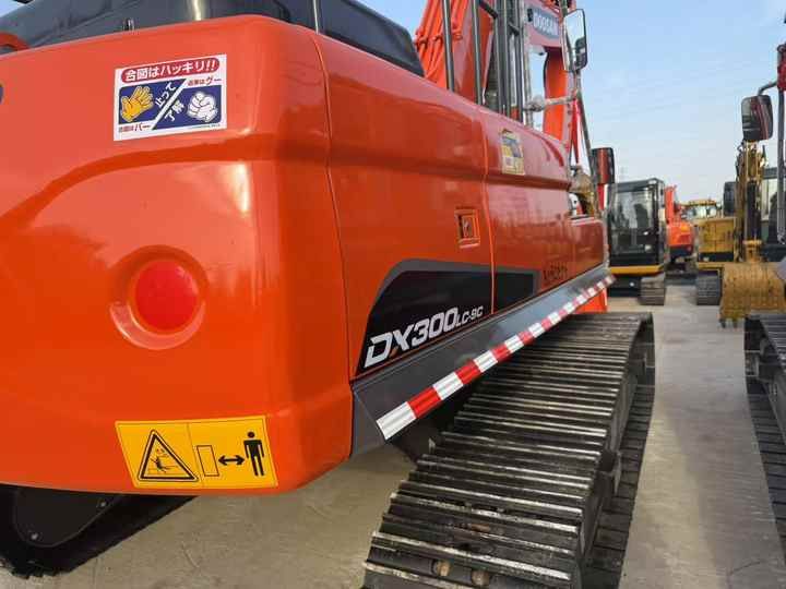 Escavadora de Rastos Doosan DX300LC-9C 2023 Escavadora de Rastos Doosan DX300LC-9C 2023