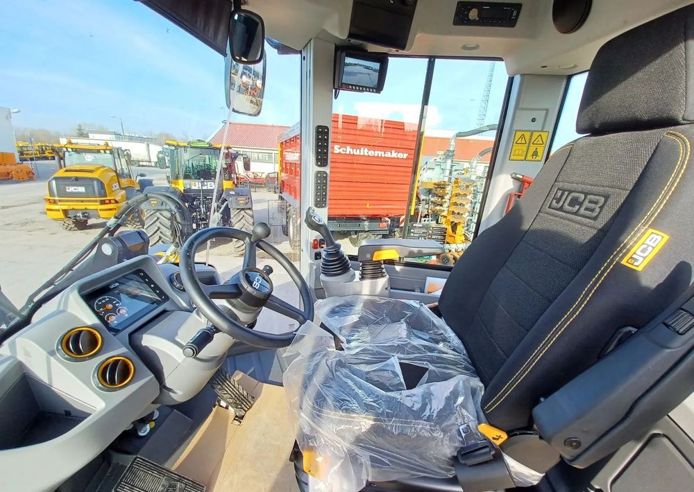2022 JCB 427HT Wheel Excavator
