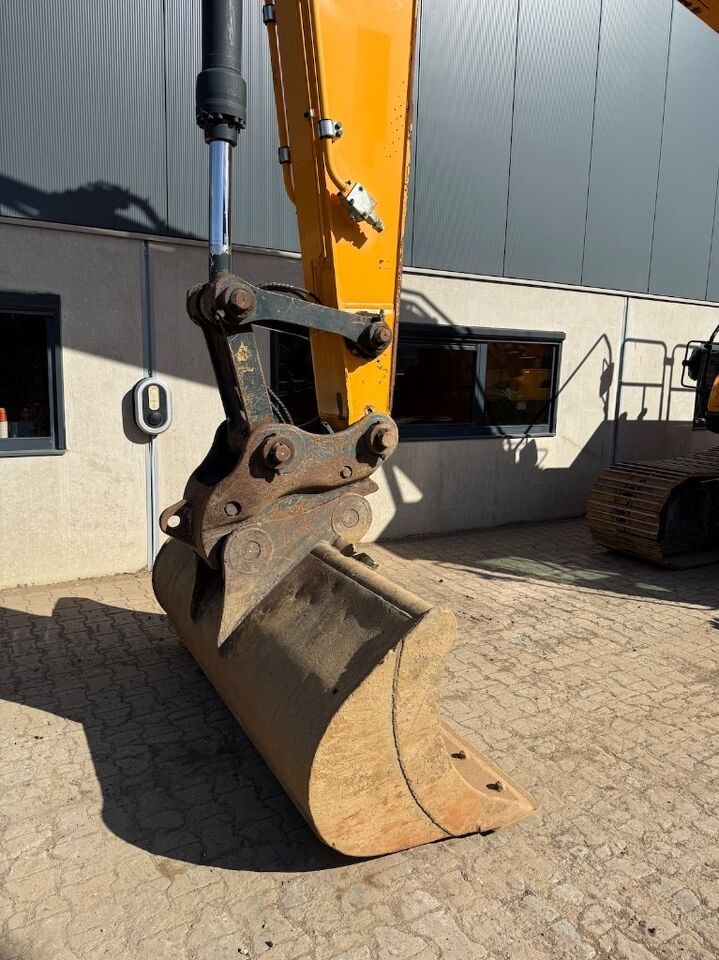 2020 Hyundai HX220L Crawler Excavator