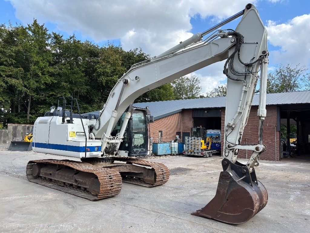 2013 Caterpillar 320E Crawler Excavator