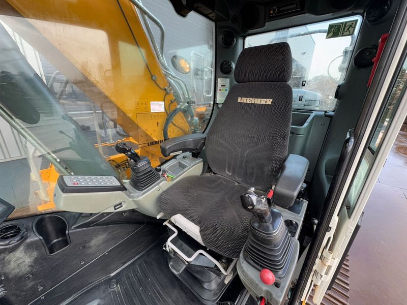2018 Liebherr R926 LC Crawler Excavator