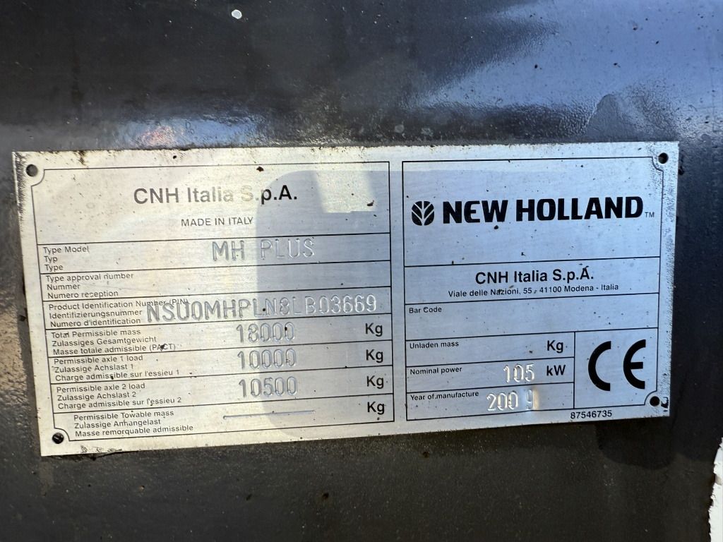 2009 New Holland MH-PLUS Wheel Excavator