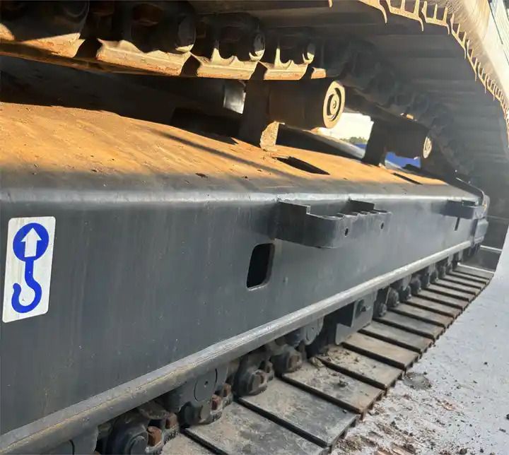 Crawler Excavator Japan Surplus Construction Excavator Kobelco SK210 SK230 Crawler Excavator With Hammer Pipe In Shanghai (2019)