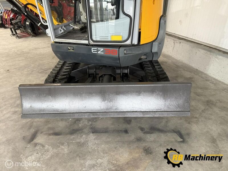 2014 Wacker Neuson EZ38
