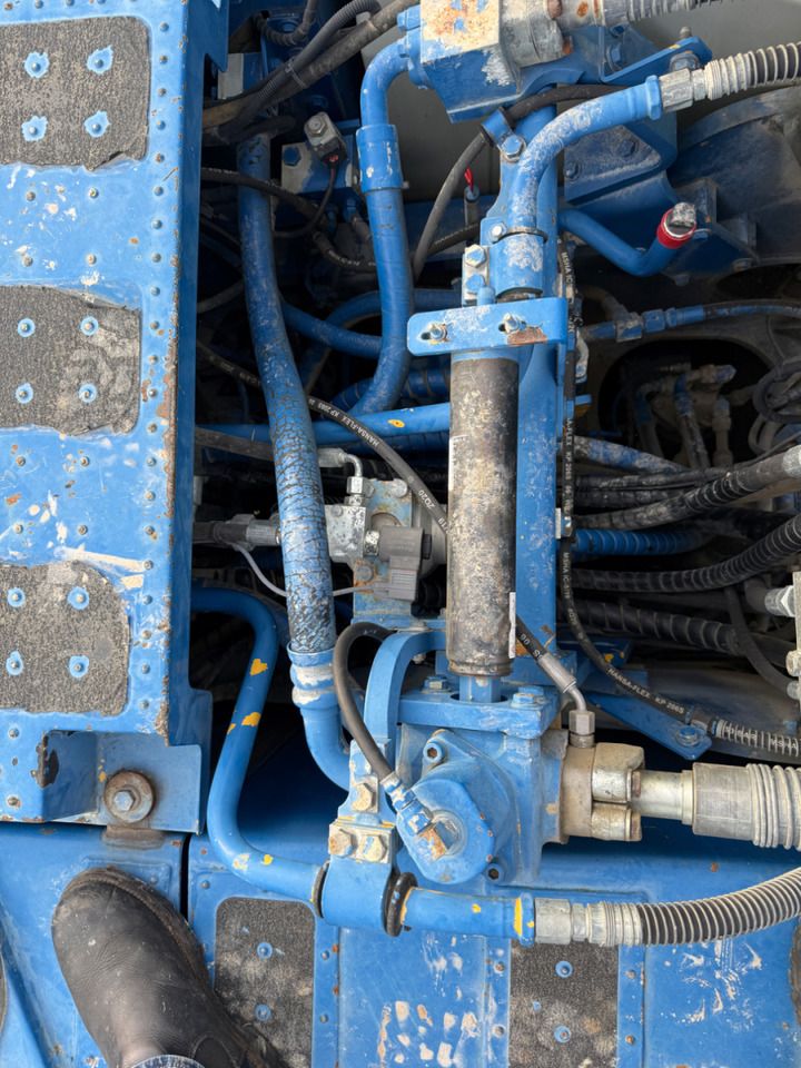 2011 Komatsu PC210LC-8 Crawler Excavator