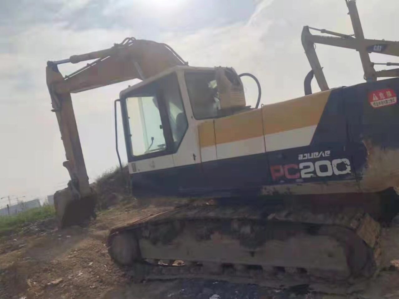Komatsu PC200-5 Crawler Excavator