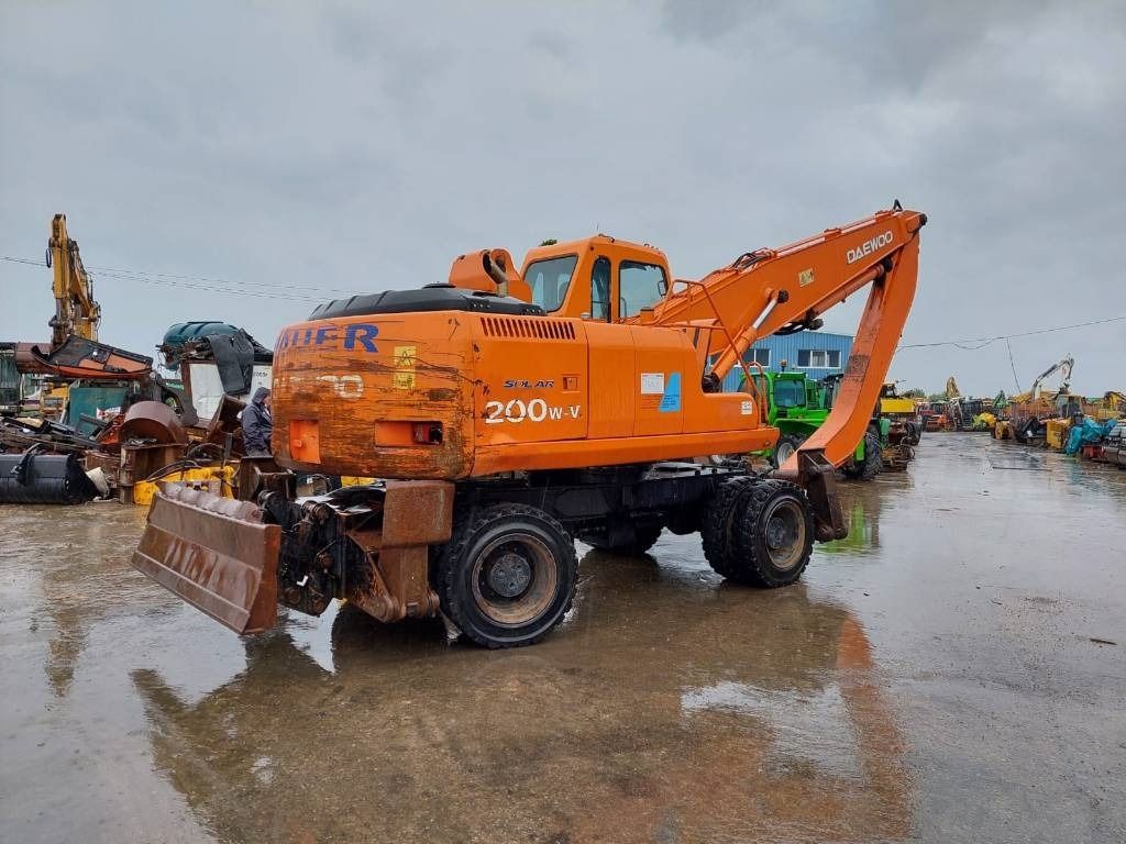 2002 Daewoo S200W-V Materiaalbehandelaar
