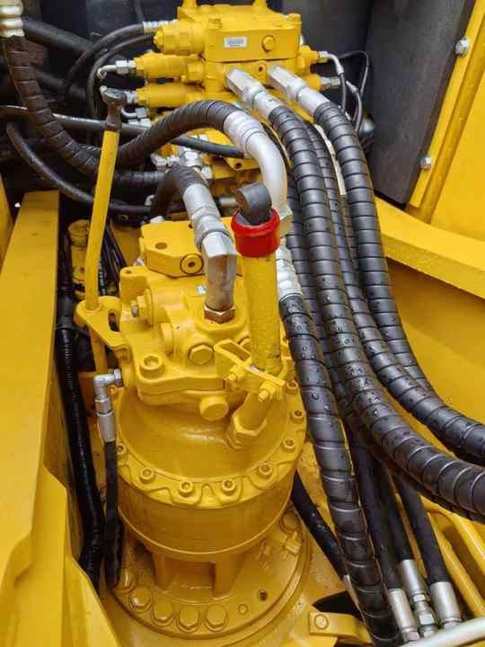 2022 Komatsu PC160 Crawler Excavator