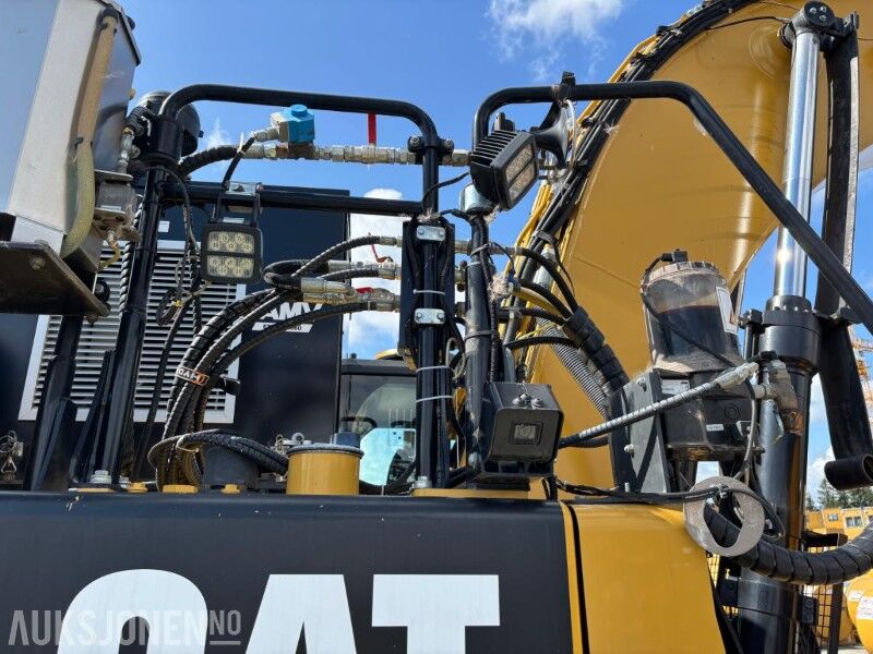 2018 Caterpillar 330F Crawler Excavator