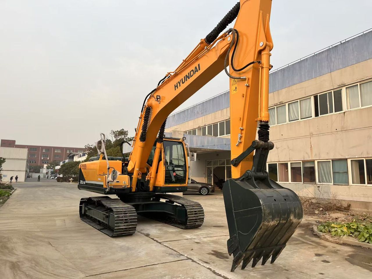 2022 Hyundai R220LC-9S Crawler Excavator