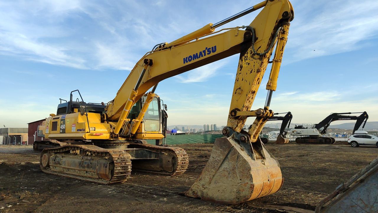 2022 Komatsu PC450 Crawler Excavator