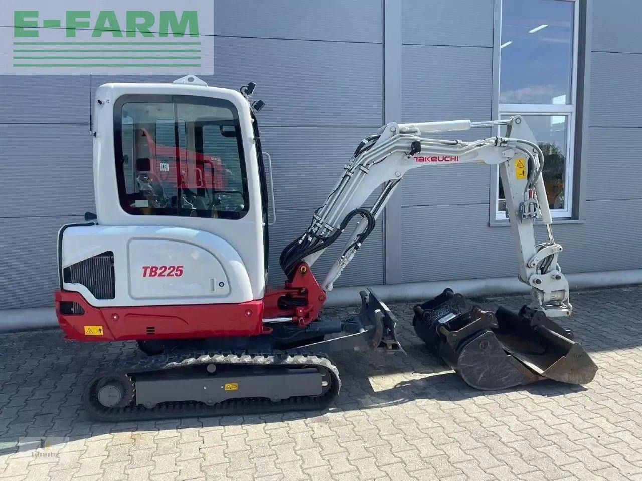 2022 Takeuchi TB225 V4 Mini Excavator