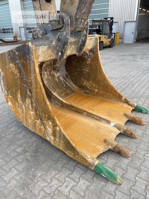 2019 Caterpillar 352F Crawler Excavator