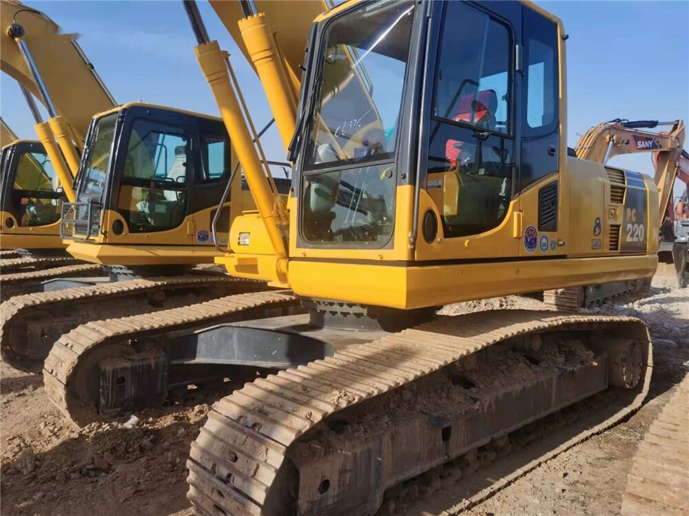 Komatsu PC220 Crawler Excavator