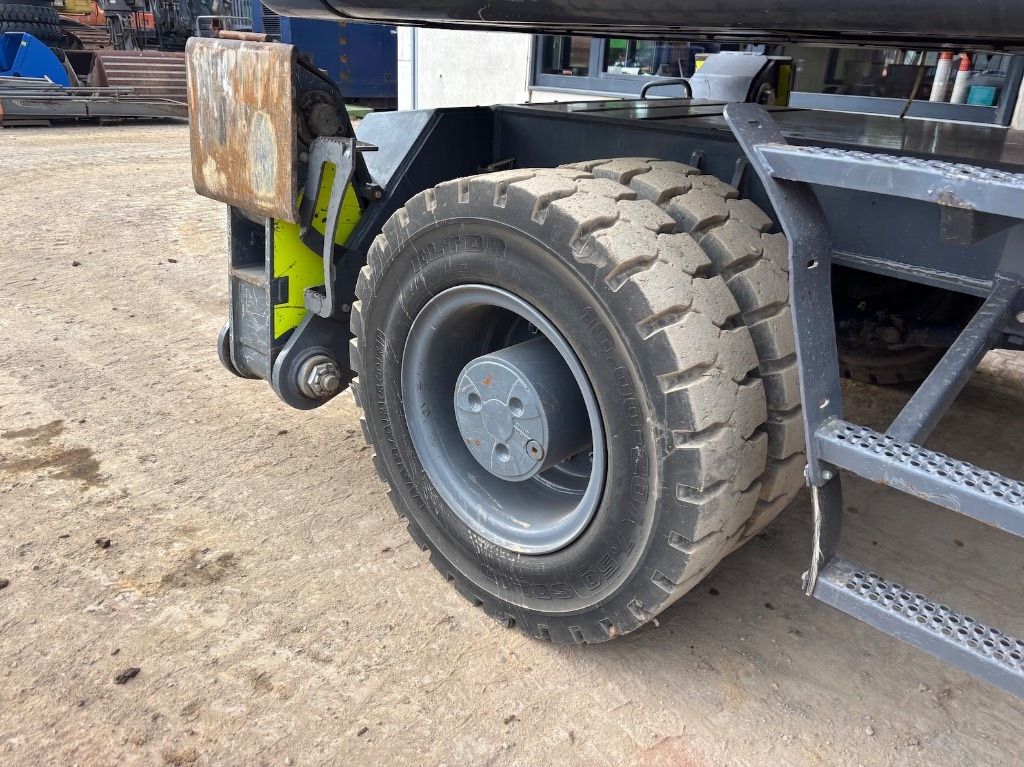 2020 Atlas 250MH Material Handler