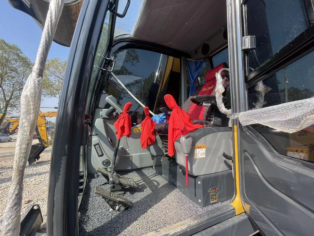 2023 XCMG XE85DA Crawler Excavator