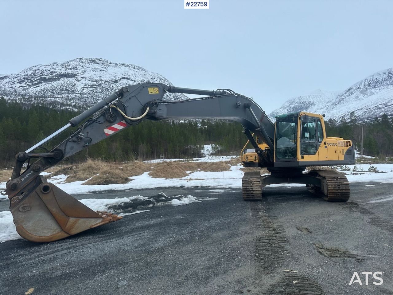 2006 Volvo EC240BLC Crawler Excavator
