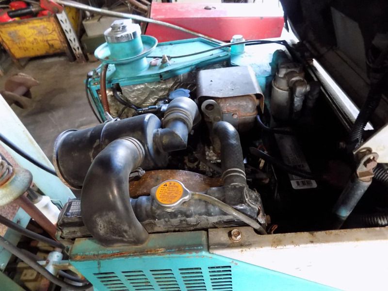 IHI Minigraver 2 Cillinder Motor Diesel.