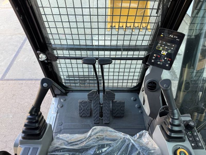 2025 Caterpillar 323D3 Crawler Excavator