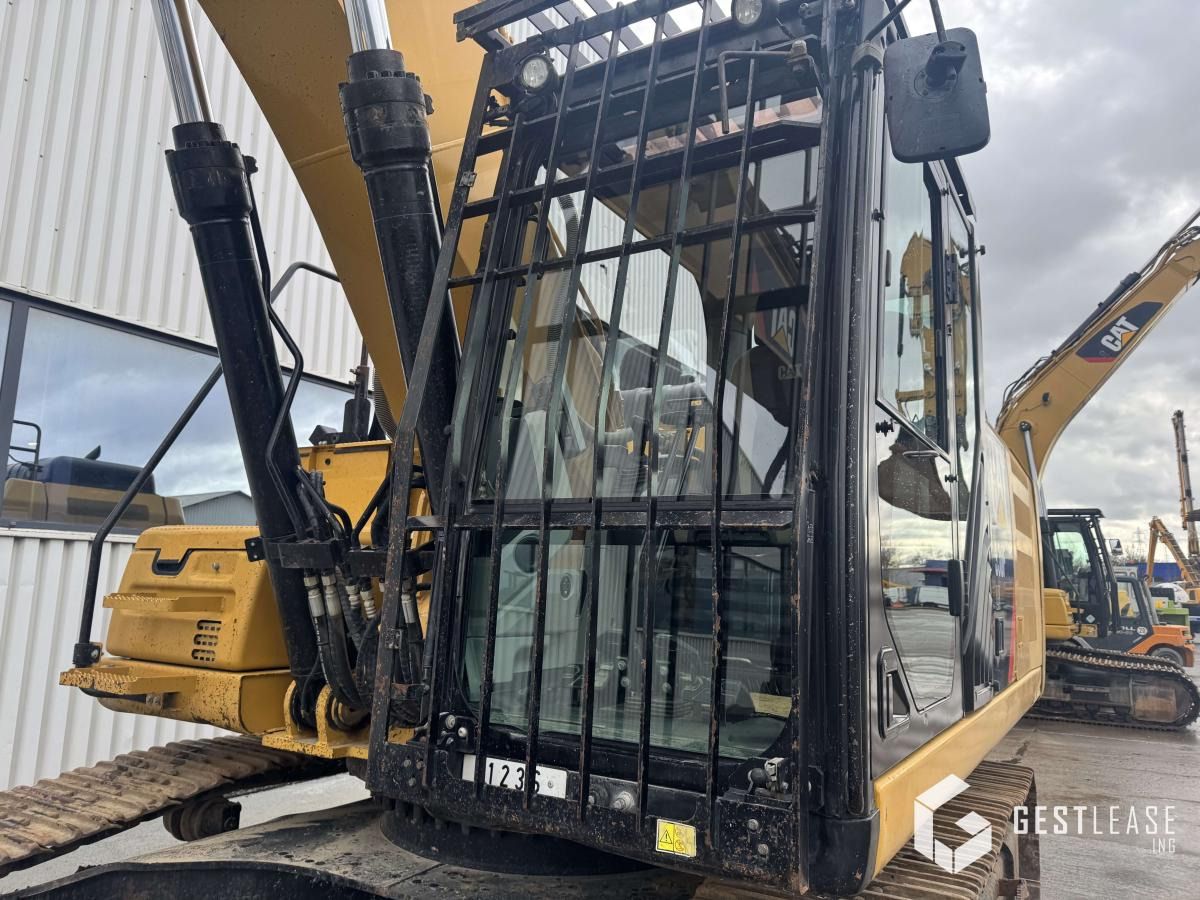 2019 Caterpillar 330FLN Crawler Excavator