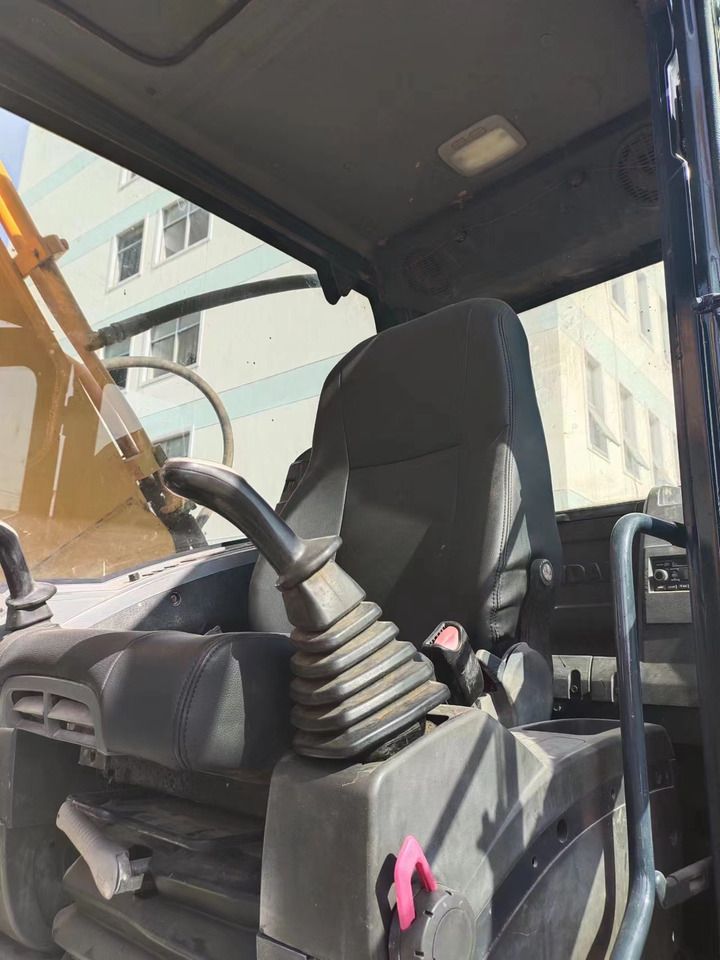 2020 Hyundai R220LC-9S Crawler Excavator