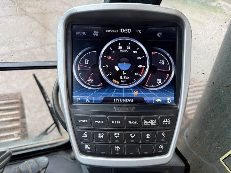 2016 Hyundai HX300LR