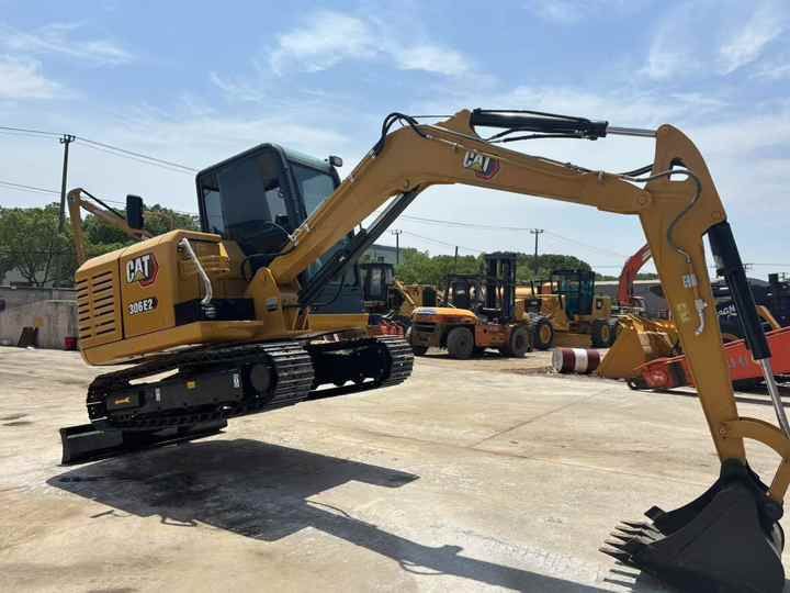 Excavator pe șenile Caterpillar 306E2, 2024