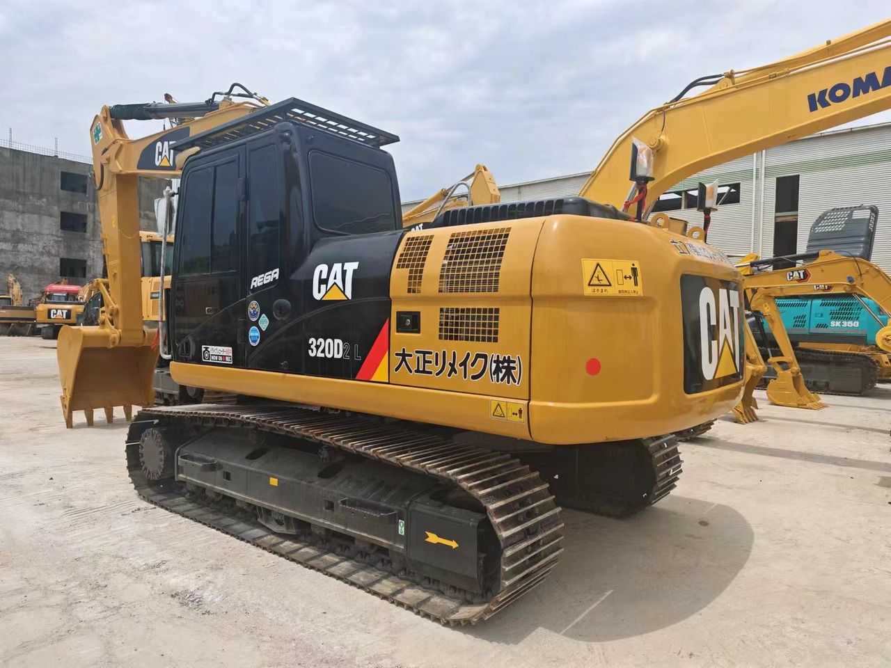 2022 Caterpillar 320DL Crawler Excavator