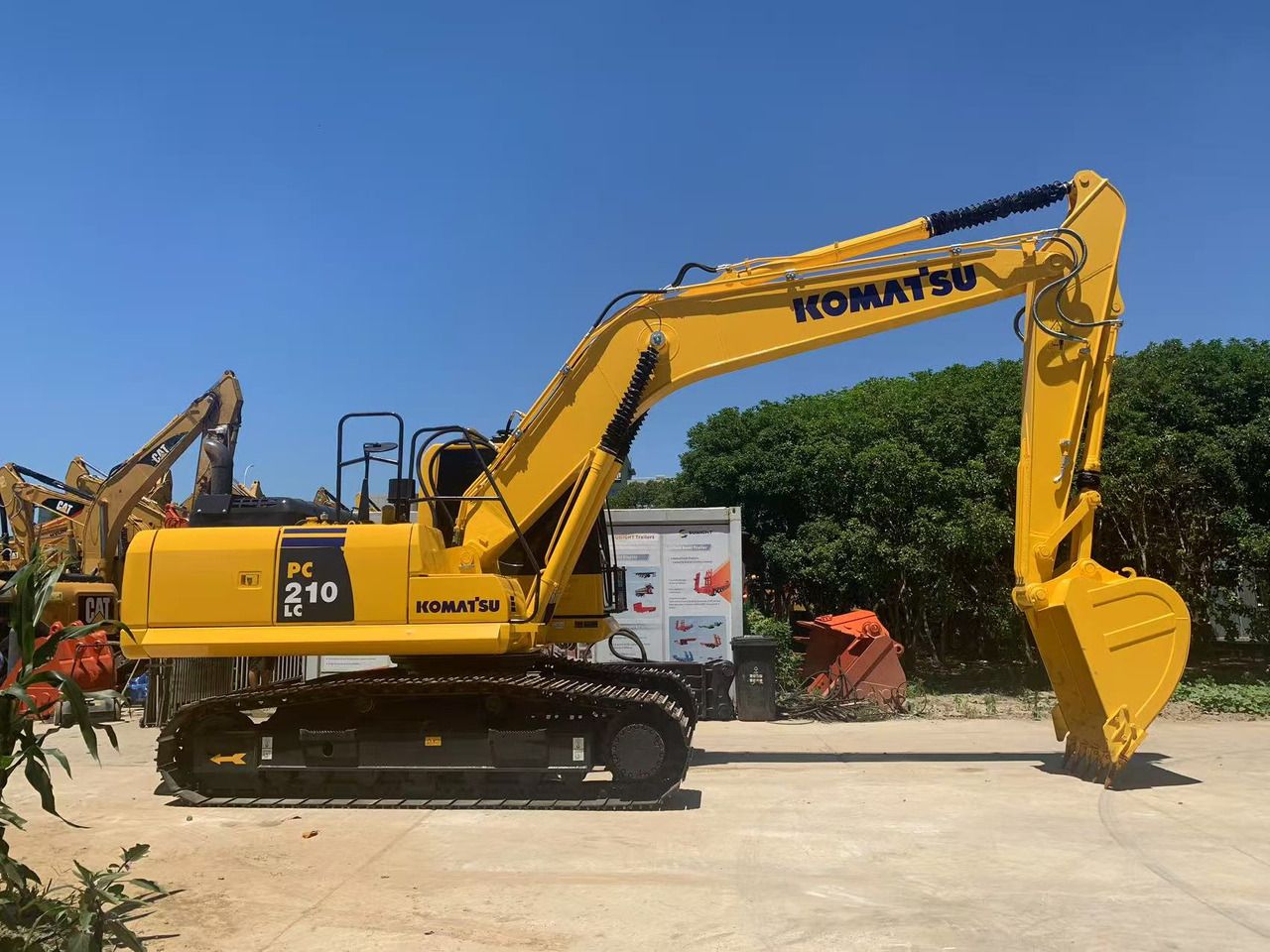 2021 Komatsu PC210 Crawler Excavator